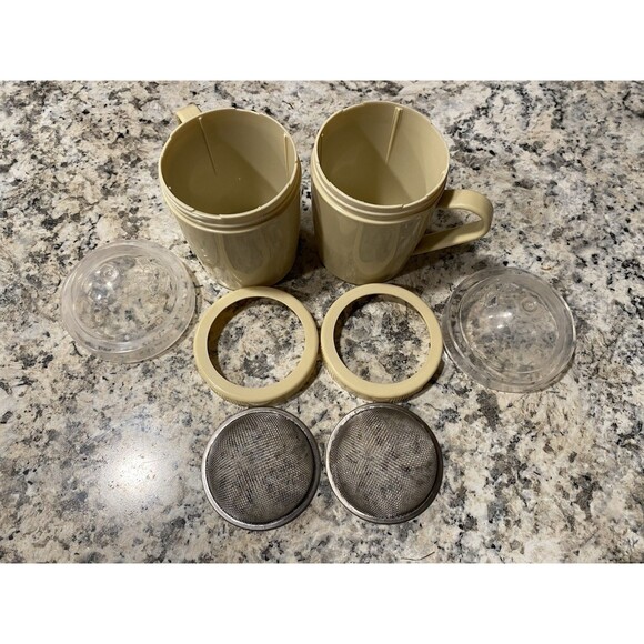 Pampered Chef #1695 Flour Powdered Sugar Shakers Lot of 2 Vintage Cream Mesh Top - Picture 2 of 8